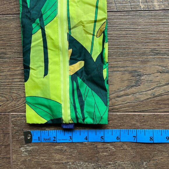 ||*Rare*|| BAGGU | Medium 3D Zip | Yellow Lily | San Simeon Collection || EUC - Picture 3 of 10